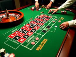 Live dealer at sar288 slot VCT card table with professional studio setup
